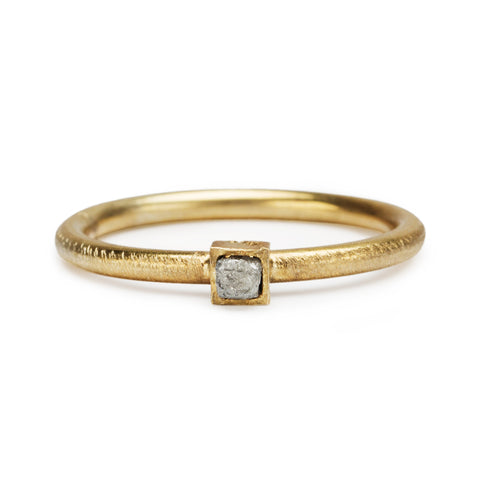 LESS IS MORE 3 mm 18 K Gold Tube Ring